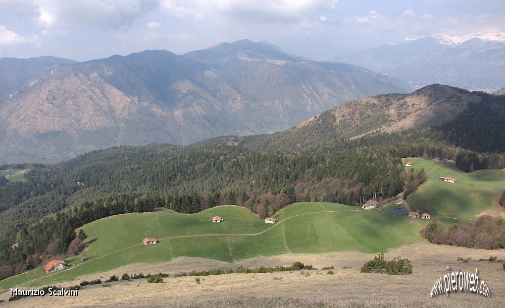 36 Ovest. Pizzo Formico. In basso San Fermo.JPG